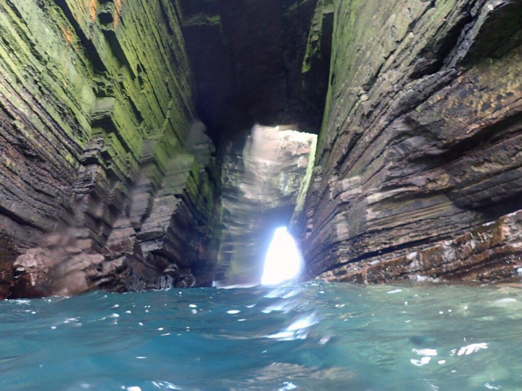 Wick - tunnel